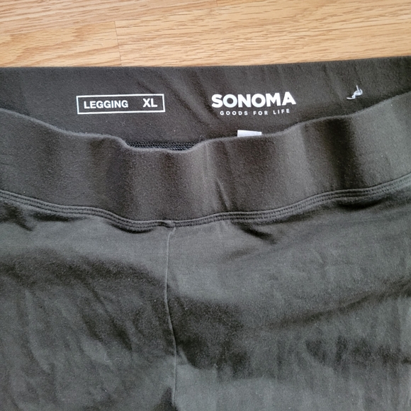 Dark Green leggings - Picture 2 of 3